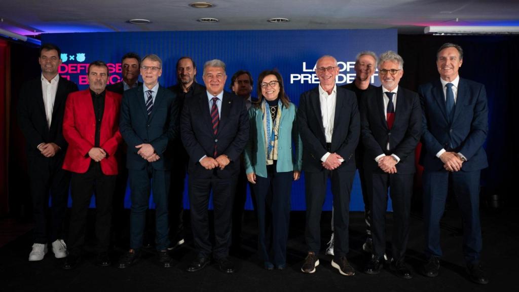 Joan Laporta, amb el candidat de la Comissió Econòmica del Barça i diversos membres de la nova directiva