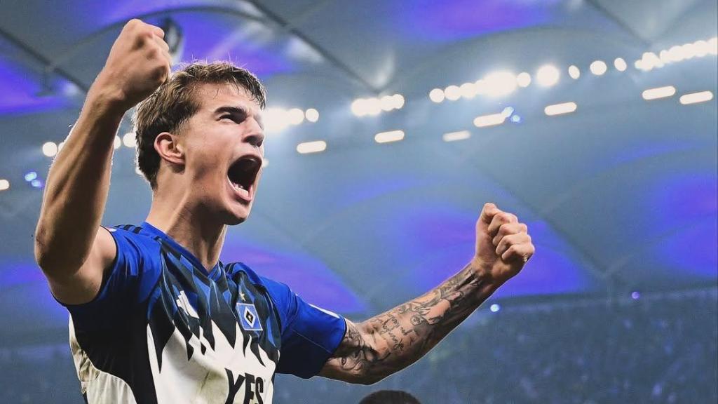 Luka Vuskovic, central del Hamburgo que gusta a Flick