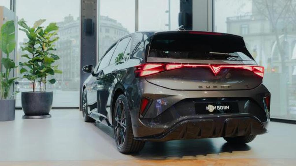 Exhibición del Cupra Born en Casa Seat
