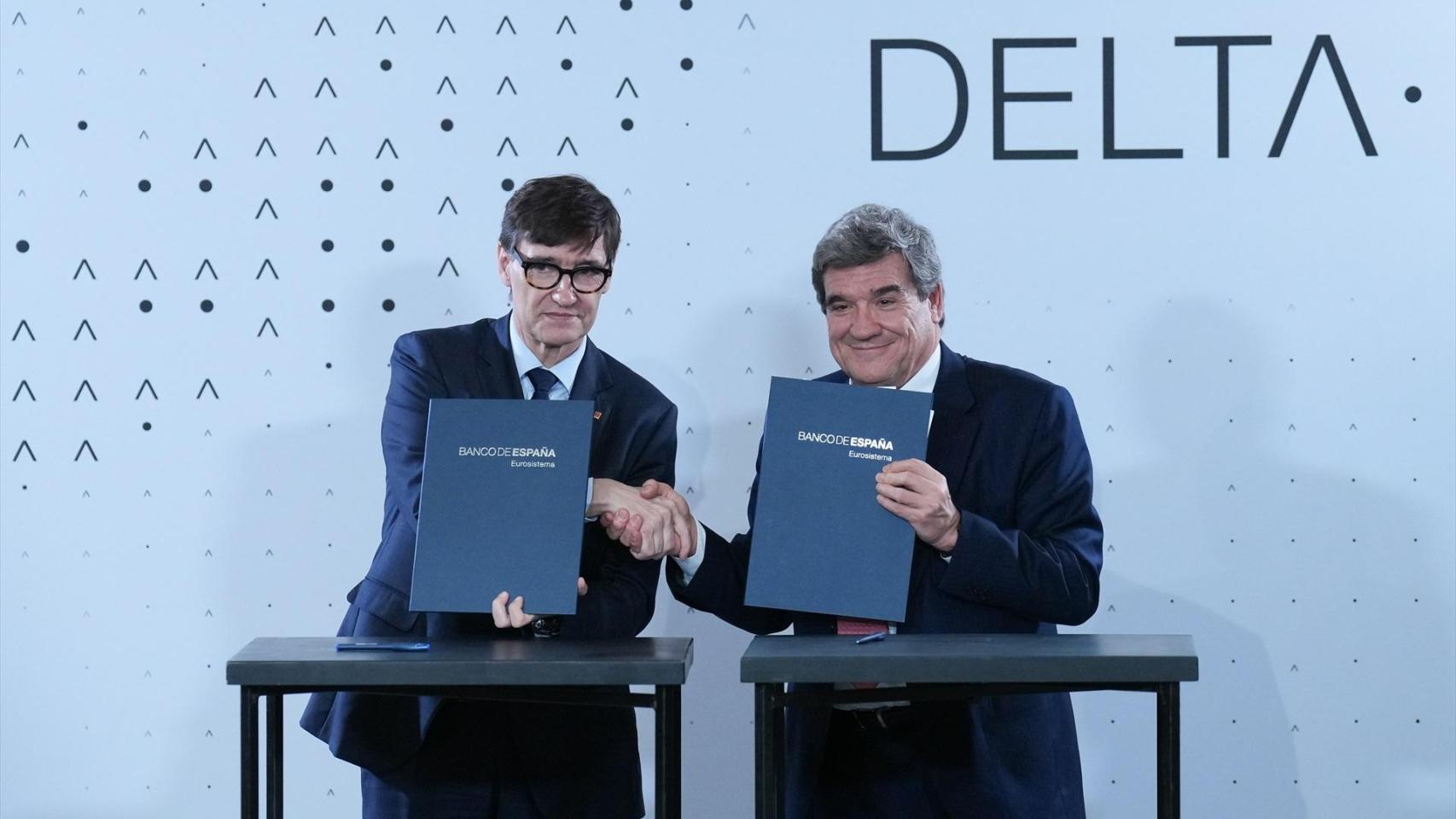 (I-D) El presidente de la Generalitat, Salvador Illa, y el gobernador del Banco de España, José Luis Escrivá,