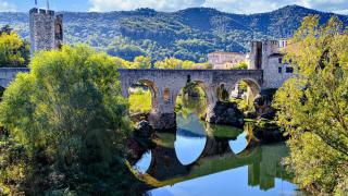 El mejor pueblo de Cataluña para ir en Semana Santa, según la IA