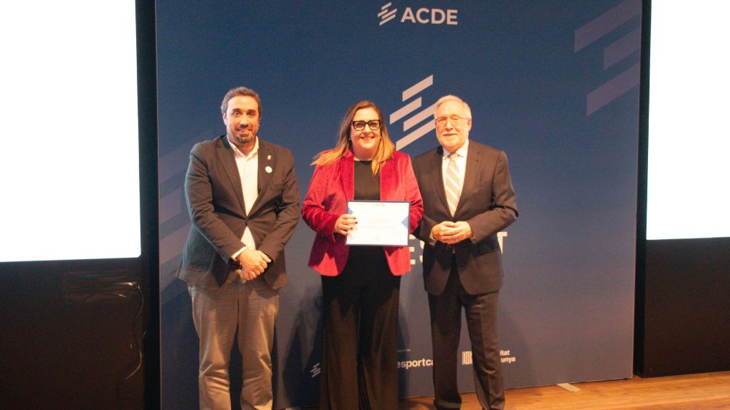 Elena Fort rep un premi de l'Associació Catalana de Dirigents de l'Esport
