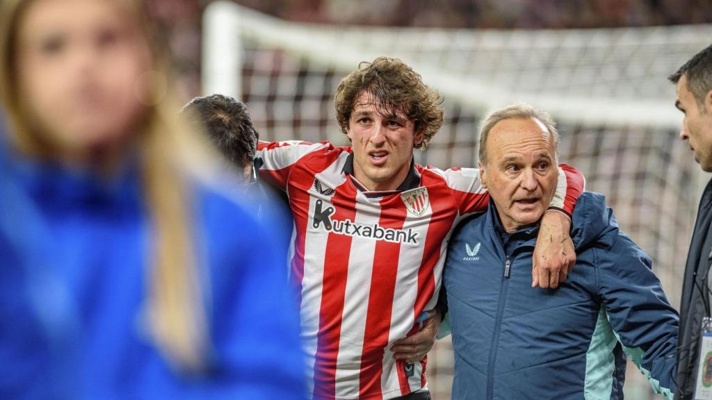 Unai Gómez se retira lesionado del Athletic Club-Barça