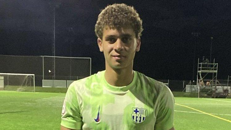 Hamza Abdelkarim, en el partit del seu debut amb el Juvenil A del Barça
