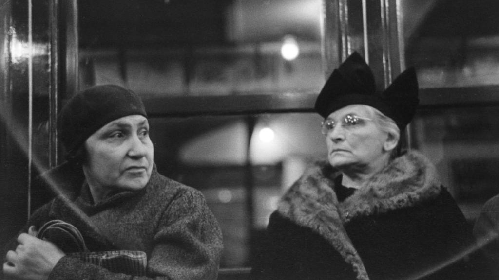 'Subway Passengers' (New York)
