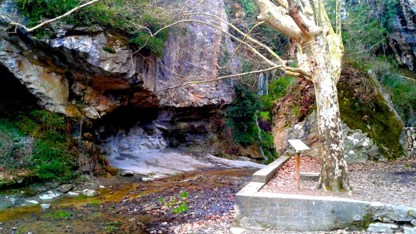 La ruta imperdible al corazón de Cataluña: Es Gorg y Font de les Tàpies