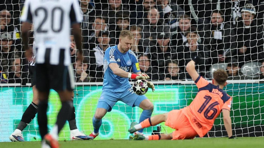 Fermín remata contra el Newcastle