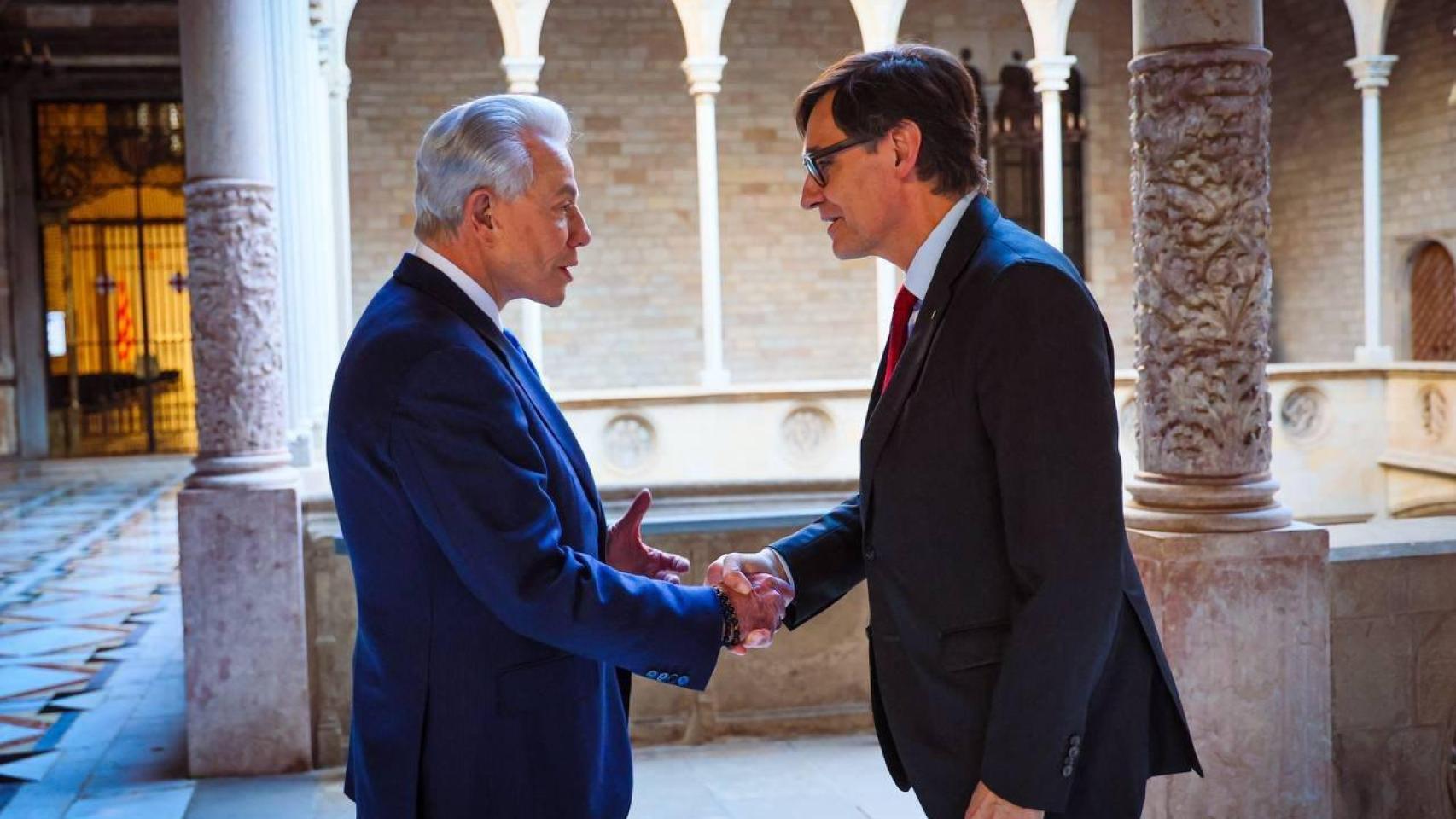 Benjamin Leon Jr., recibido por el presidente de la Generalitat de Cataluña, Salvador Illa, en Barcelona