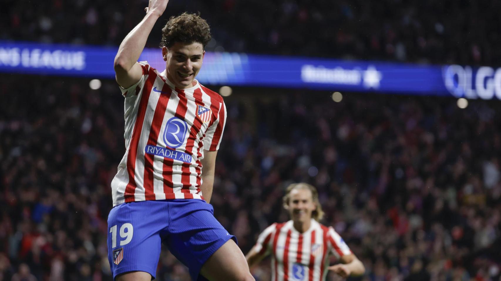 Julián Álvarez celebra un gol ante el Tottenham
