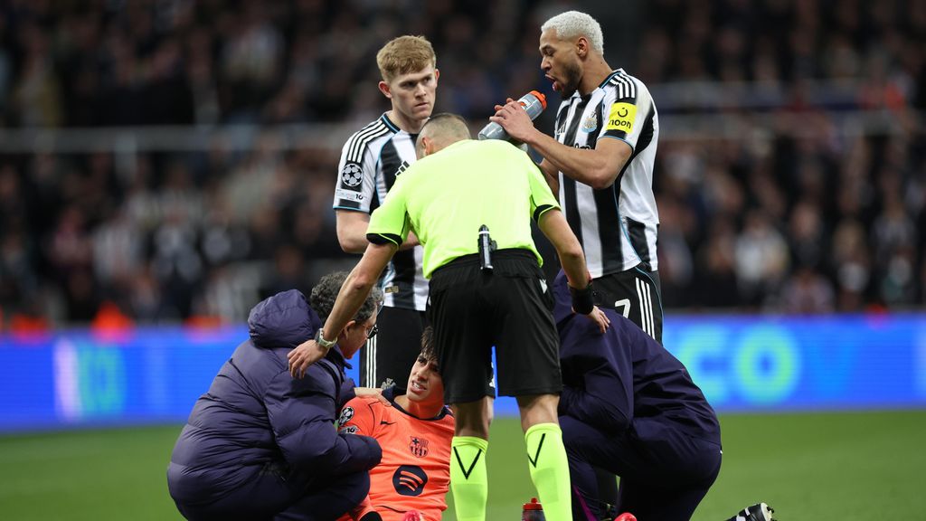 Marc Bernal, atès pels serveis mèdics en el Newcastle-Barça