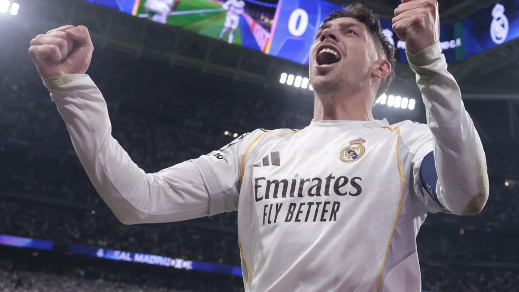 Fede Valverde celebra el seu hat-trick davant el Manchester City