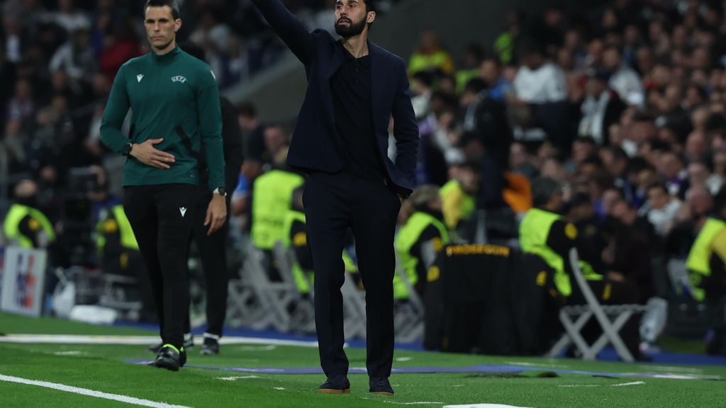 Álvaro Arbeloa dona indicacions al Reial Madrid-Manchester City de la Champions League