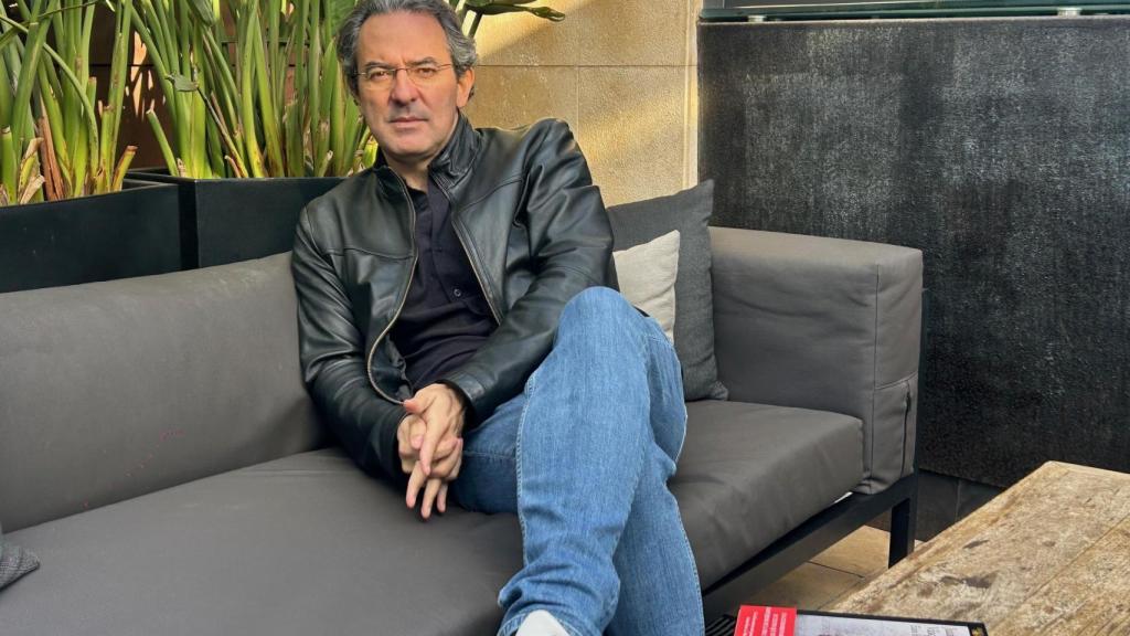 El escritor Juan Gabriel Vásquez, autor de 'Esto ha sucedido' en la entrevista con 'Letra Global'