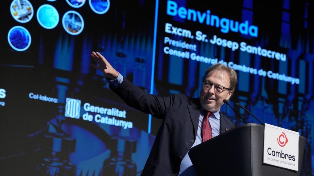 El presidente de la Cámara de Barcelona, Josep Santacreu, interviene durante la presentación de la Memòria Econòmica de Cataluña