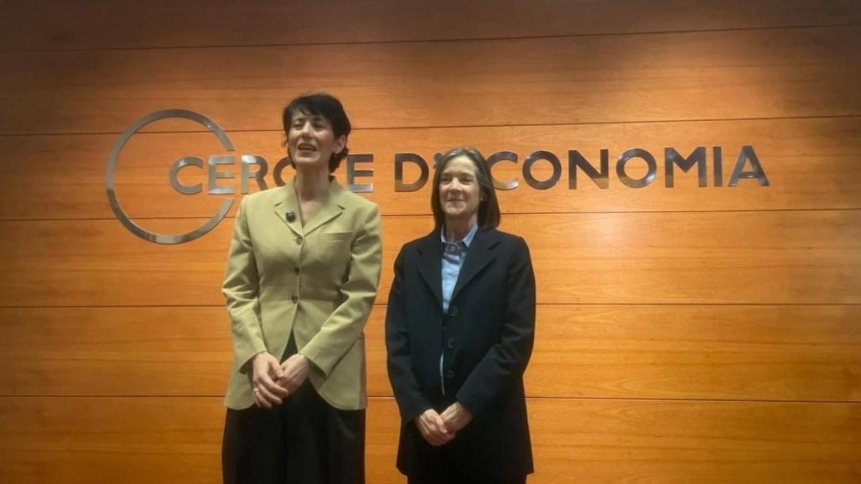 La ministra Elma Saiz y la presidenta del Cercle d'Economia Teresa Garcoa-Milà