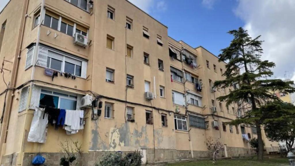 Plaça dels blocs del barri de La Florida de L'Hospitalet