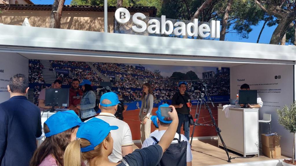 Stand de Banco Sabadell en el Village