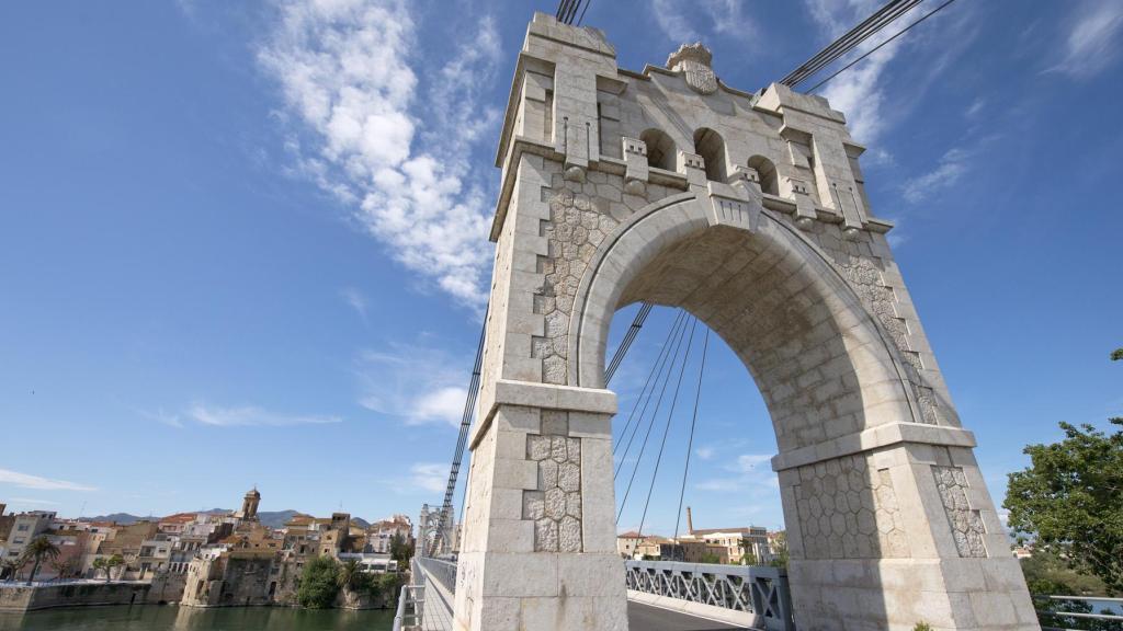 Pont Penjant d'Amposta