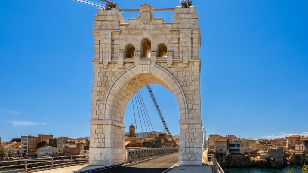 Pont Penjant d'Amposta