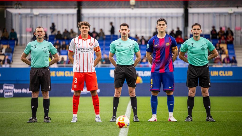 Álvaro Cortés en el derbi del Barça B contra el Girona B de Segona Federació.jpg