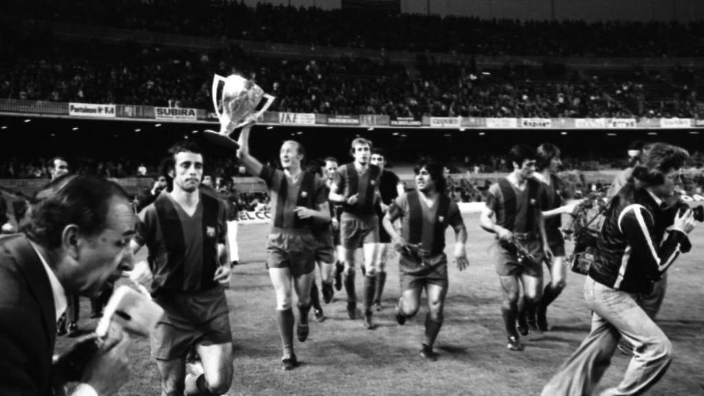 El Barça, campió de Lliga de 1974.jpg