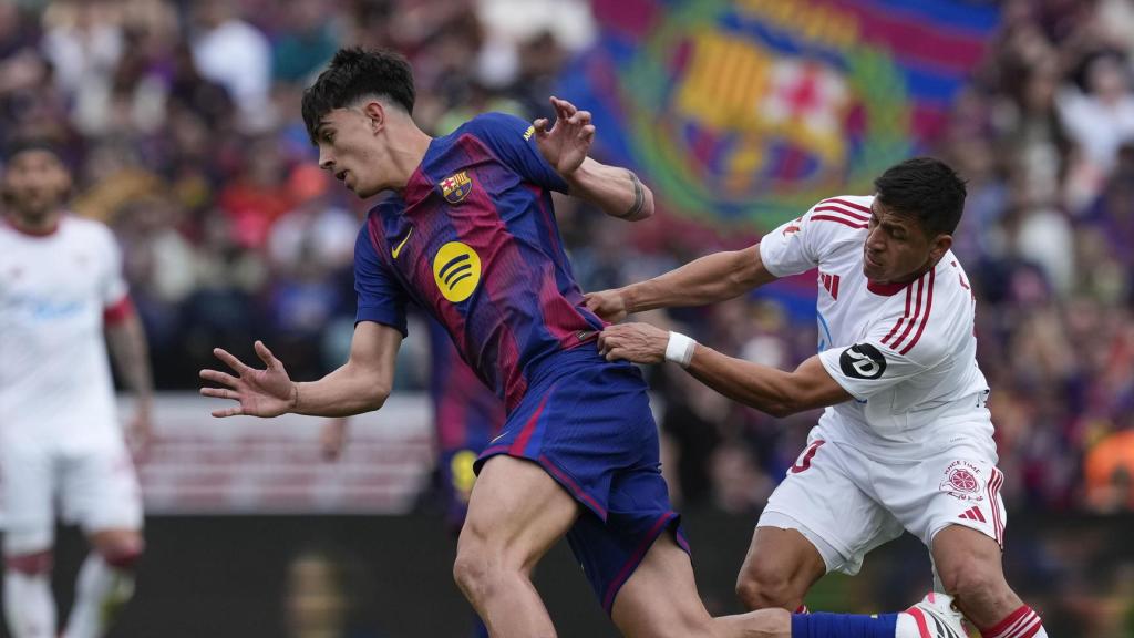 Marc Bernal durant el Barça-Sevilla
