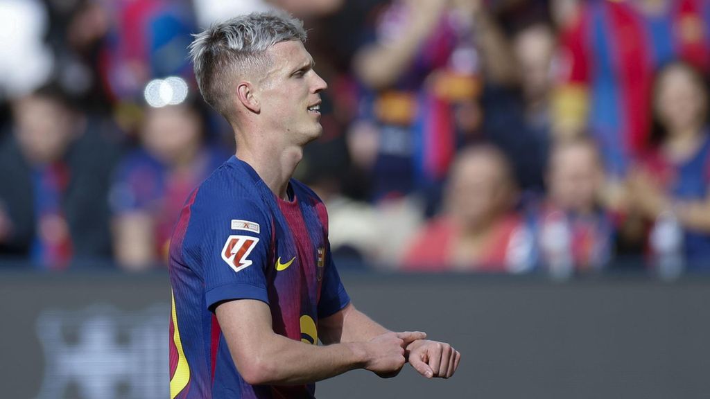 Dani Olmo fa la seva mítica celebració després de marcar al Sevilla