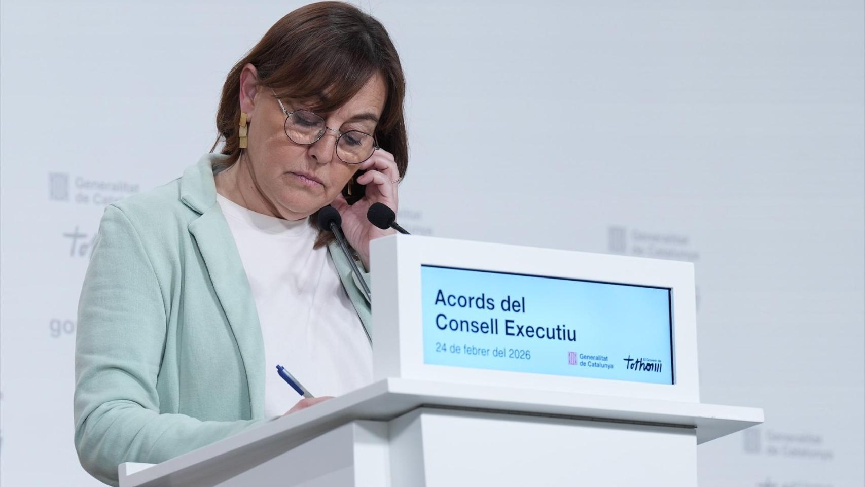 La consellera de Territorio, Vivienda y Transición Ecológica y portavoz de la Generalitat, Sílvia Paneque, durante una rueda de prensa, en la Generalitat, a 24 de febrero de 2026