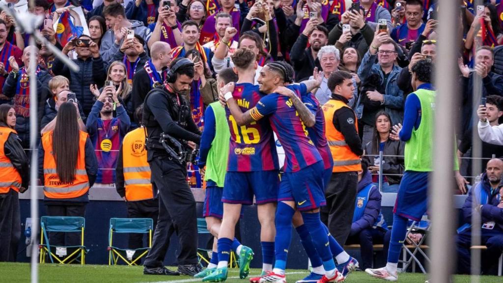 Fermín López i Raphinha celebren un gol al Barça-Sevilla.png