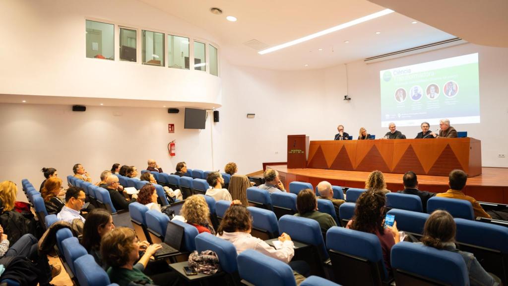 Elsa Artadi i Joan Subirats participen en una de les trobades del cicle de conferències 'Dimarts de Ciència Transformadora', organitzat per AQuAS i el CSIC a Barcelona