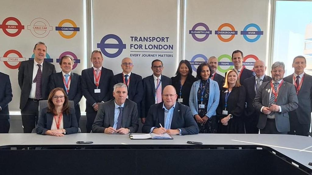 Firma entre Indra y TfL