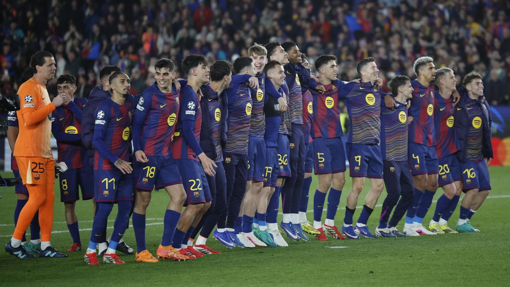 Los jugadores del Barça celebran la victoria sobre el Newcastle en los octavos de final de la Champions League