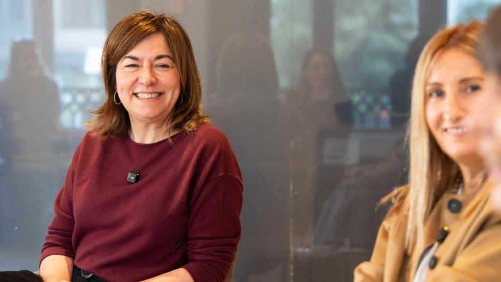 Montserrat Pujol, directora general de Grup PMP, juntament amb Lourdes García, d'Enel, la filial de xarxes d'Endesa