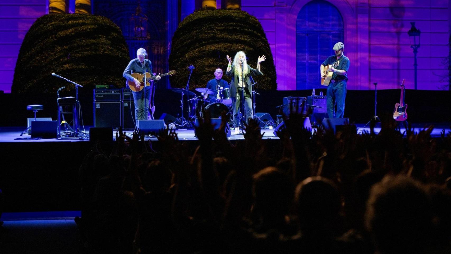 La cantante Patti Smith durante un concierto en el festival Les Nits de Barcelona, en el Palau de Pedralbes, a 5 de julio de 2024, en Barcelona