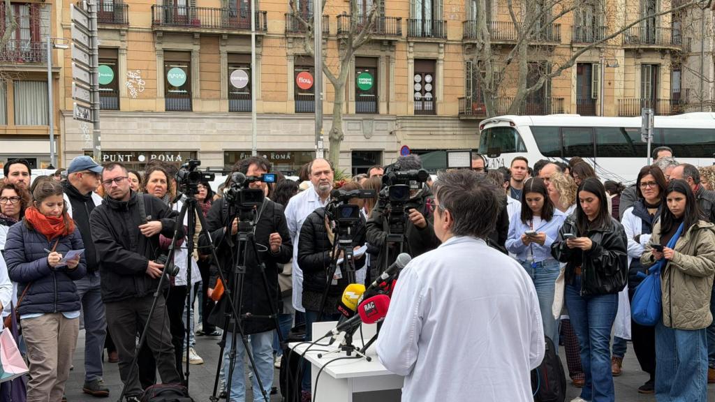 Huelga de médicos en Plaça Universitat (Barcelona)