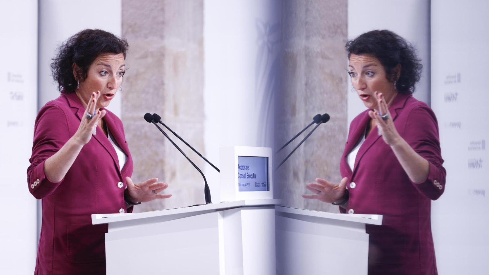 La 'consellera' de Economía y Finanzas de la Generalitat, Alícia Romero, durante una rueda de prensa