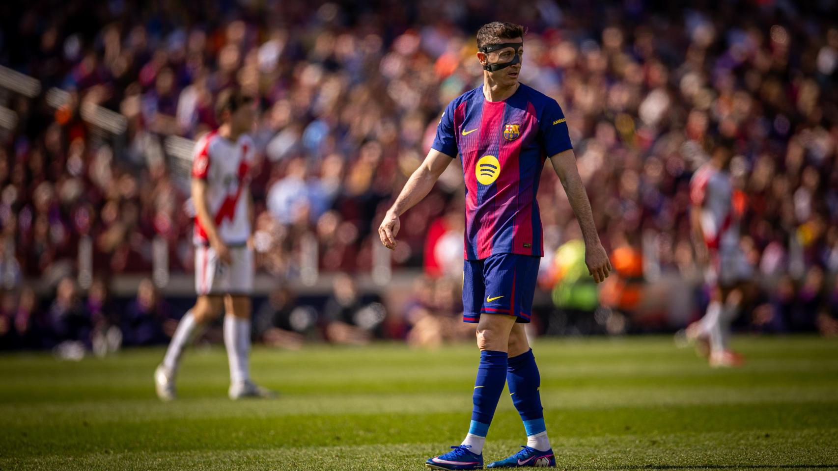 Robert Lewandowski durante el Barça-Rayo