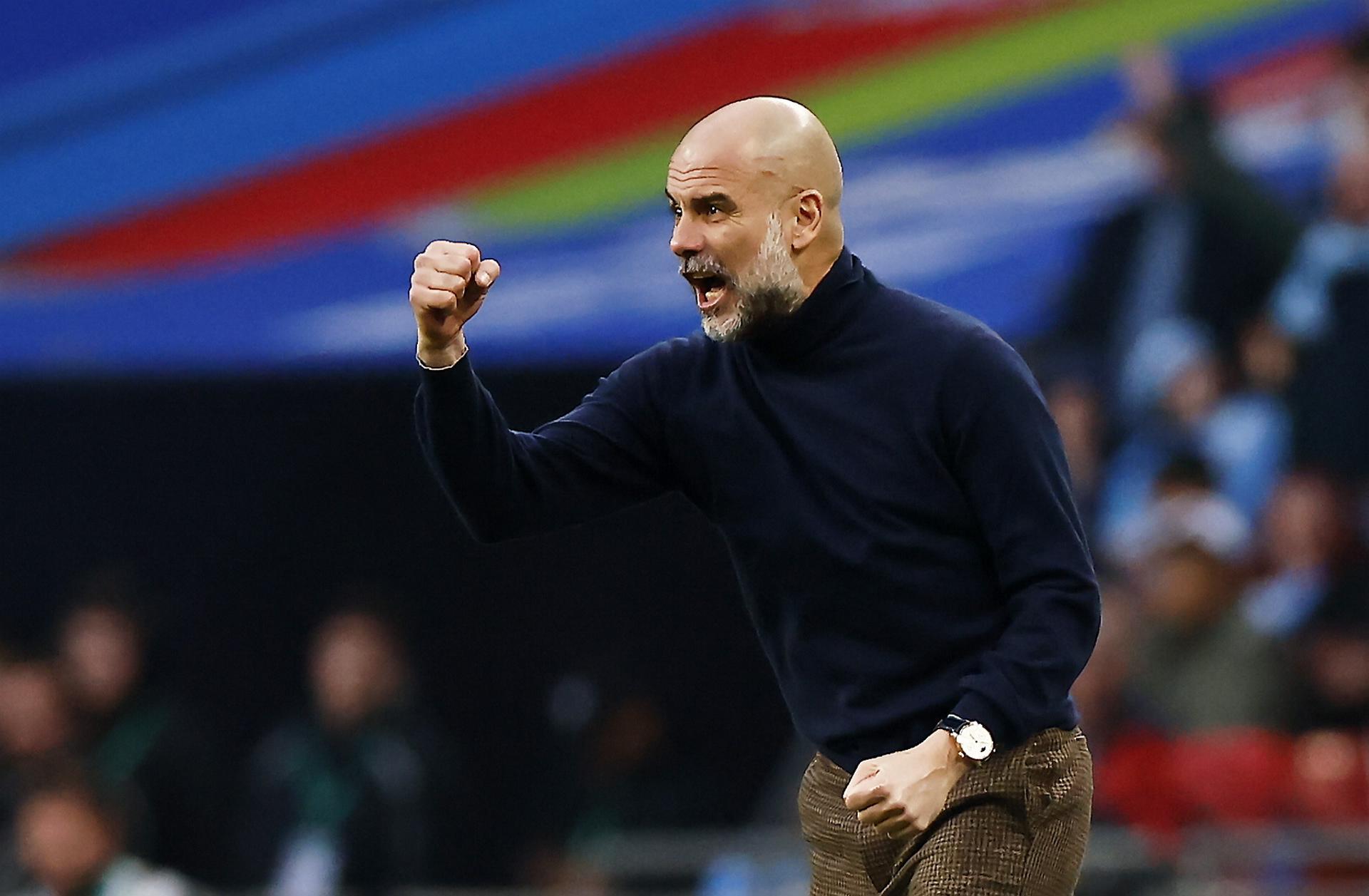 Pep Guardiola celebra la victoria del City contra el Arsenal