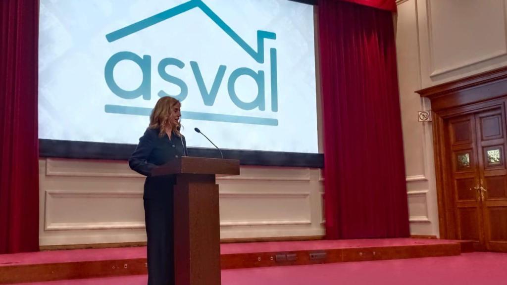 Helena Beunza, presidenta de Asval, durante el acto celebrado en el ICAB