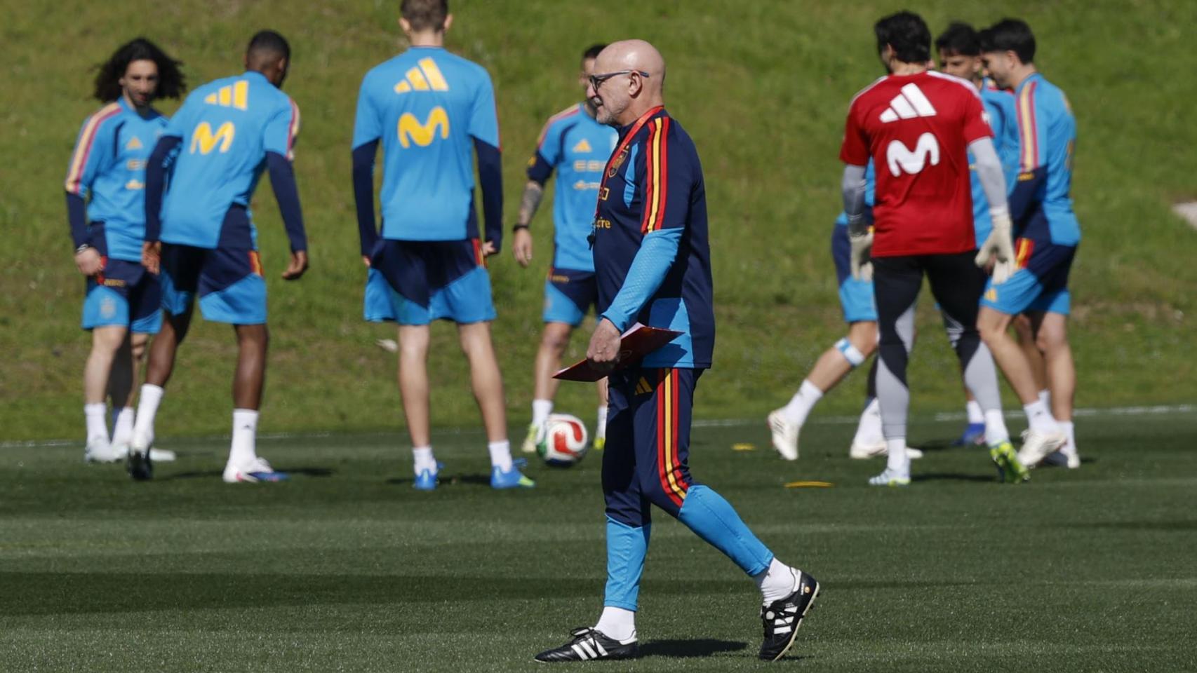Luis de la Fuente, en el entrenamiento de la Roja