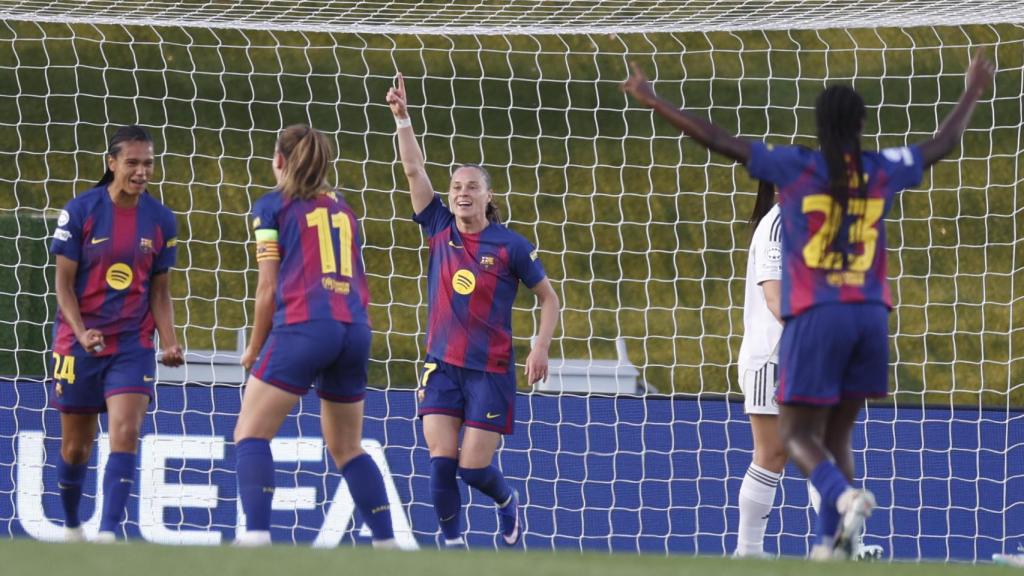 Ewa Pajor celebra un gol al Reial Madrid-Barça Femení de la Champions League