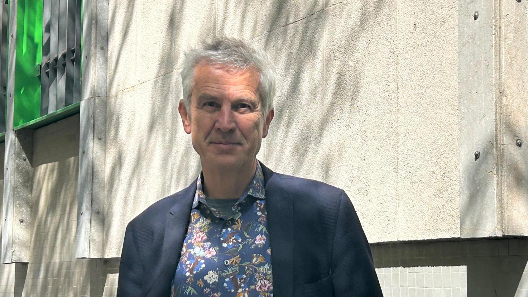 Uwe Wittstock, autor de 'Marsella 1940', en la puerta del Goethe Institut Barcelona