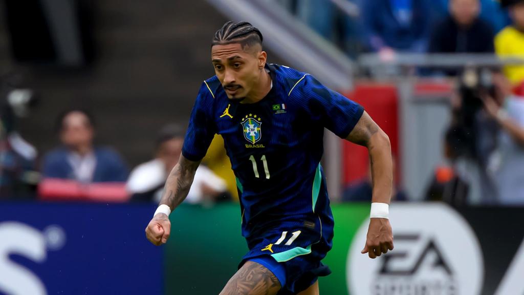 Raphinha, durante el amistoso Brasil-Francia del parón de selecciones.jpg