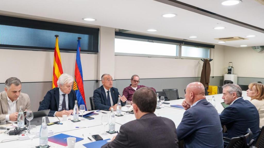 La cúpula del Barça se reúne en junta directiva, con Rafa Yuste a la cabeza