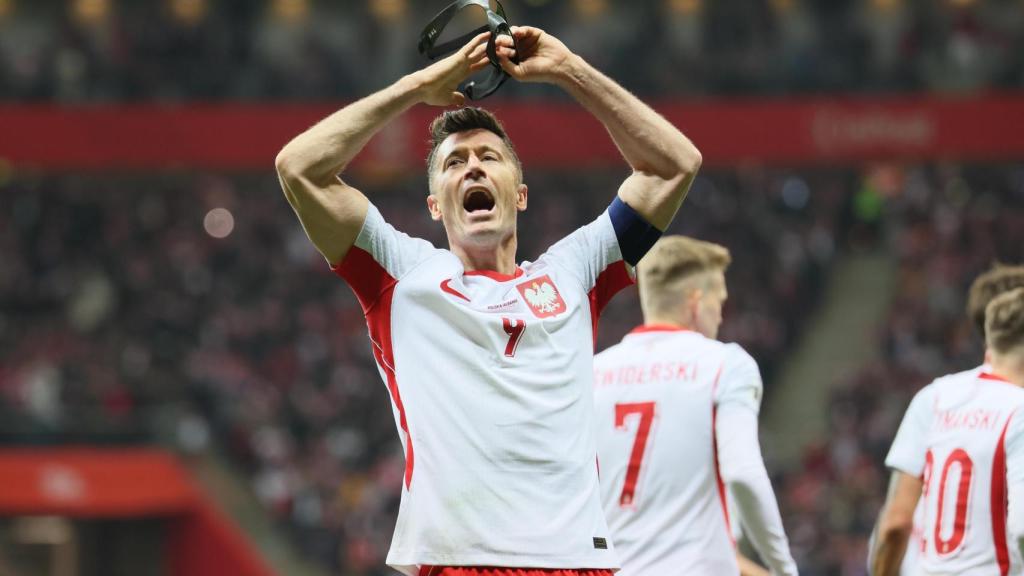Robert Lewandowski celebra el gol de l'empat al Polònia-Albània de classificació per al Mundial