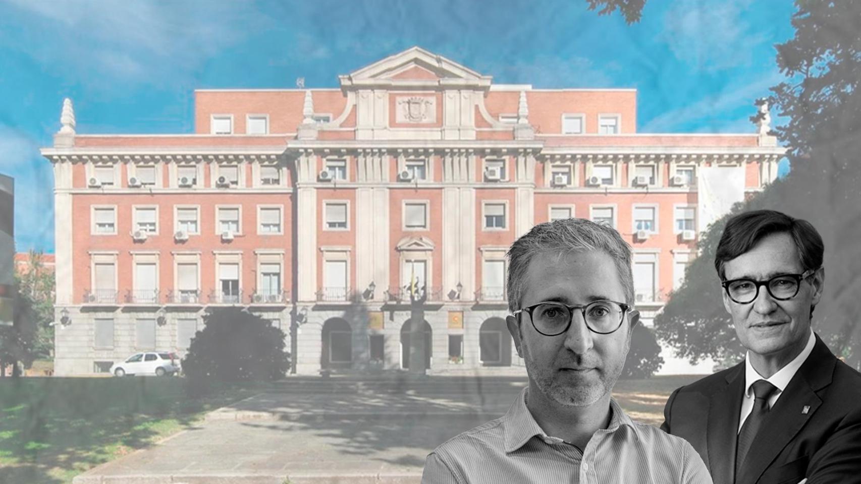 El ministro de Hacienda Arcadi España junto al presidente de la Generalitat Salvador Illa, con el Palacio de la Moncloa de fondo