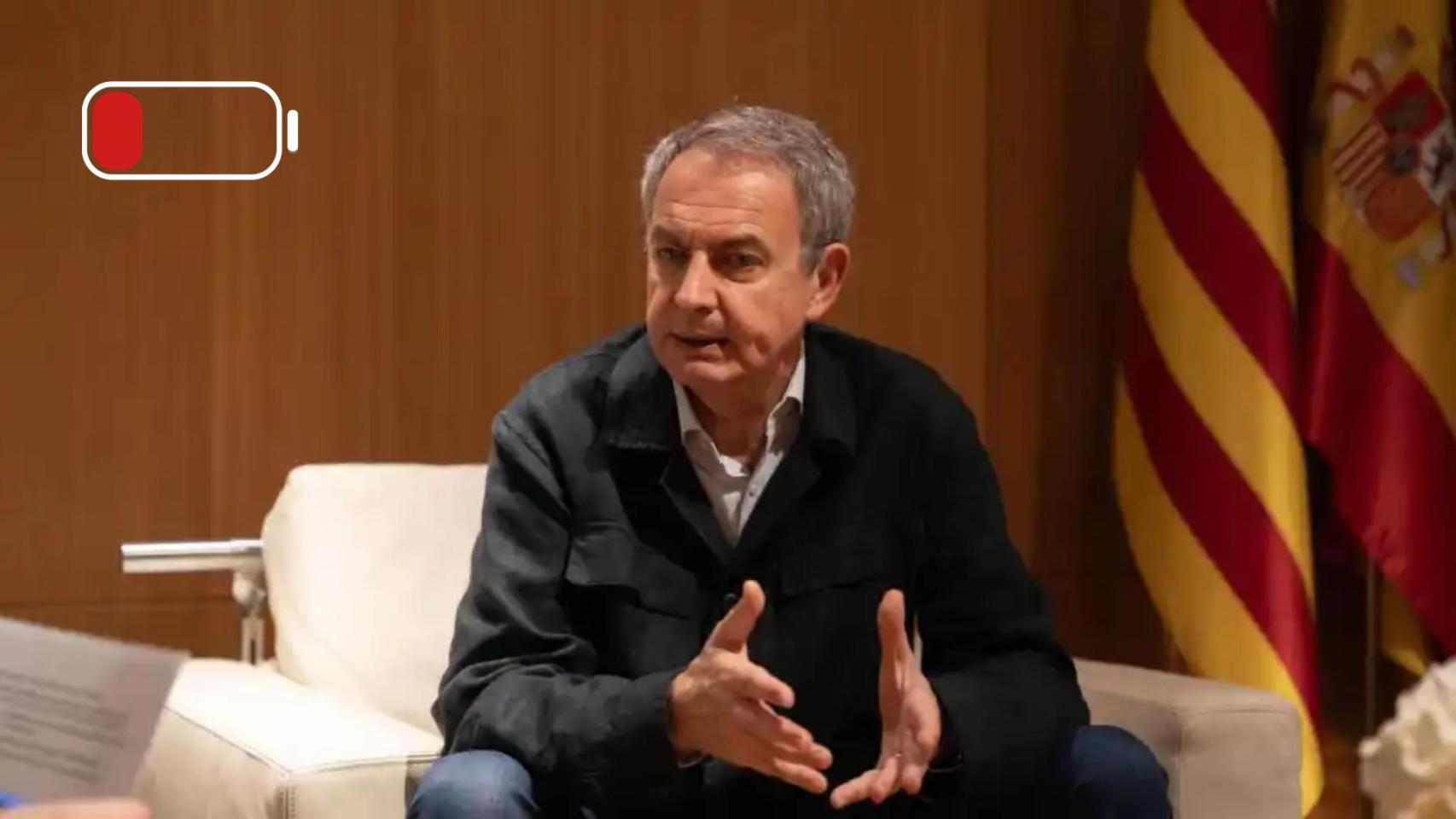 Un montaje con una foto de José Luís Rodríguez Zapatero de fondo