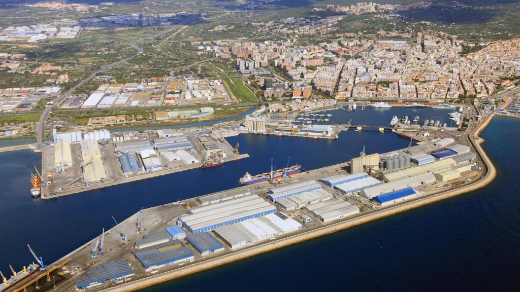 Vistes de Tarragona des del port.jpg
