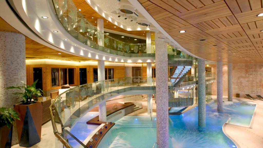 Piscina de l'Sport Hotel Hermitage & Spa.jpg