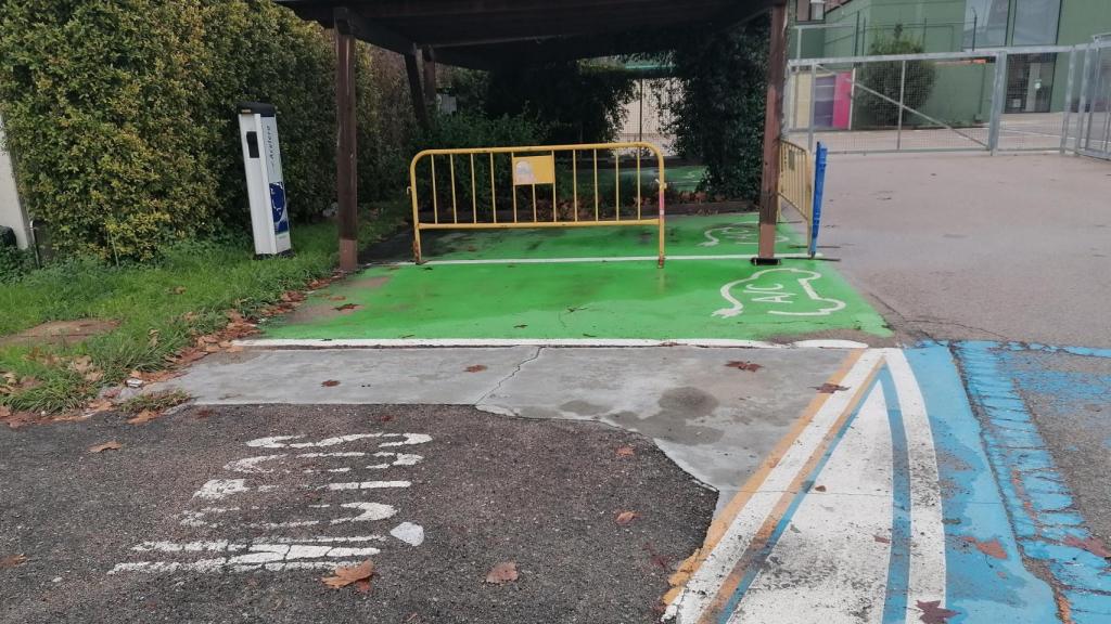 Imatge de l'electrolinera abandonada de José Luis Morlanes